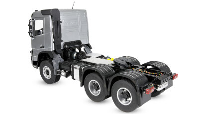 Volvo FMX E013 Zugmaschine 6x4 1:14 RTR silber