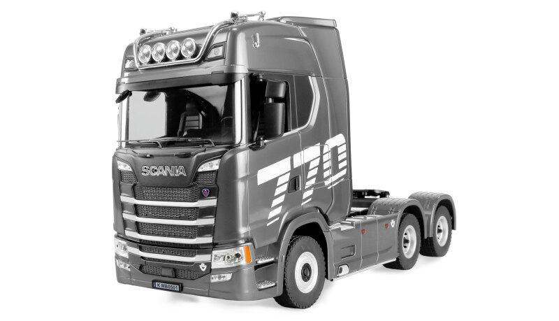 Scania 770 S Zugmaschine 6x4 1:18 RTR silber