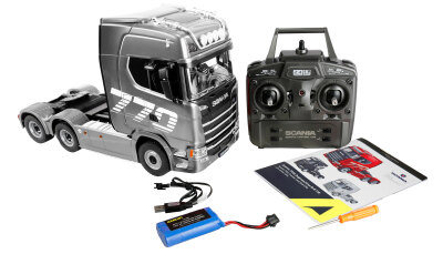 Scania 770 S Zugmaschine 6x4 1:18 RTR silber