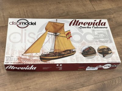 ATREVIDA, Lancha Canonera 1:30 70 cm