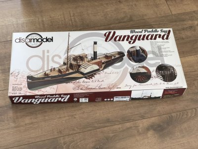 VANGUARD WOOD PADDLE TUG 1:50 72,3 cm