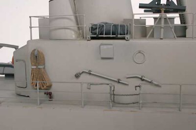 U.S.S. Crocket Modellbootkit #1218 von Dumas Boats