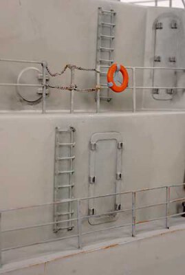 U.S.S. Crocket Modellbootkit #1218 von Dumas Boats