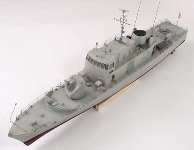 U.S.S. Crocket Modellbootkit #1218 von Dumas Boats