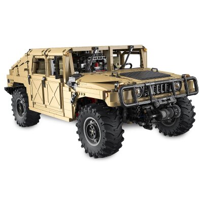 CaDA Humvee 1:8 braun Bricks