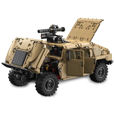 CaDA Humvee 1:8 braun Bricks