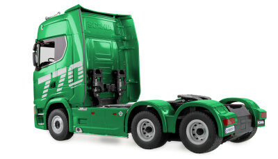 Scania 770 S Zugmaschine 6x4 1:18 RTR grün