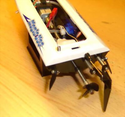 Minispeedboot Magic Vee ULTRA mit RC und Akku *