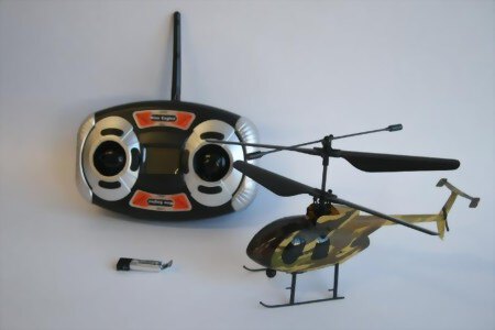 Nine Eagle Bravo III 2,4 GHz *