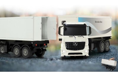 Container LKW Mercedes-Benz Arocs 1:20 2,4G