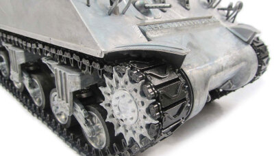 Panzer M4A3 Sherman Metall 1:16, IR, True Sound, 2,4GHz