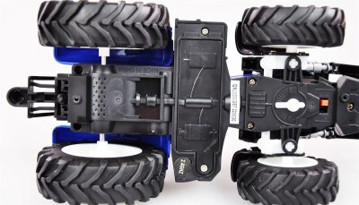 RC Traktor Frontlader mit Palettengabel, Licht & Sound, 1:24 RTR