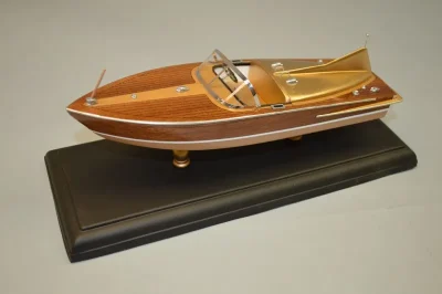 1955 Chris Craft 21 Cobra boat 1:24 - DUMAS