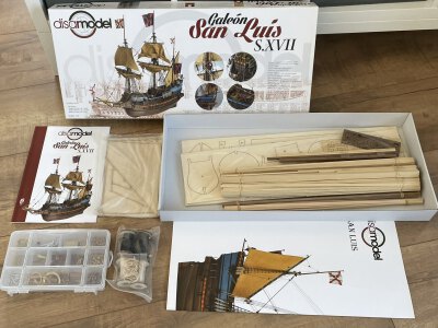 SAN LUIS Galeón 1:72 70 cm