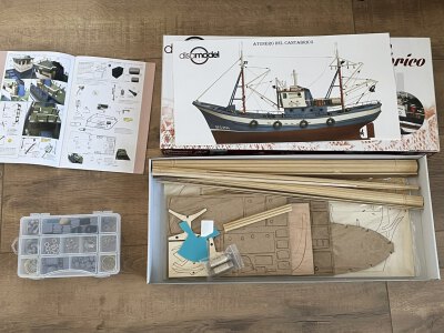 ATUNERO DEL CANTÁBRICO 1:50 58 cm